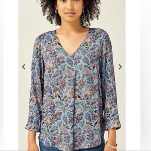J. JILL A-LINE POPOVER BLOUSE WITH ALL OVER BIRD PRINT/PLEATED BACK/3/4 SLEEVES